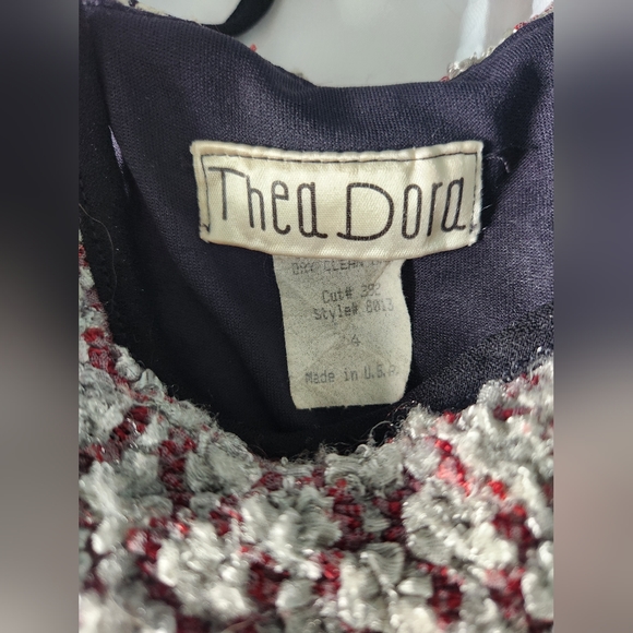 Thea Dora size 4 black evening dress with red and silver shimmer bust - Picture 8 of 8